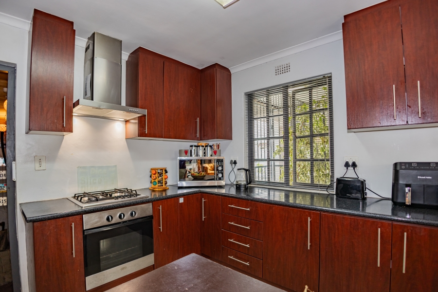 5 Bedroom Property for Sale in Loucharmante Western Cape